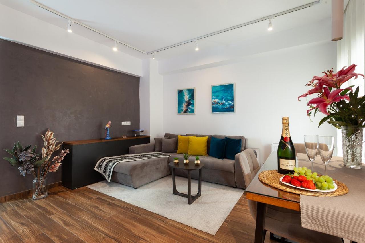 Seaside Apartment By Flisvos Marina Атина Екстериор снимка